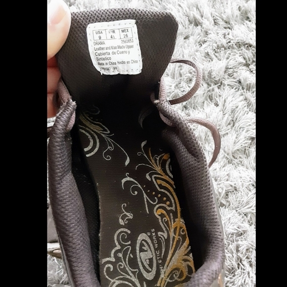 Athletic Works bronze & brown w/rhinestones - Picture 4 of 8